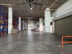 Ibm Place (D16), Warehouse #581726311